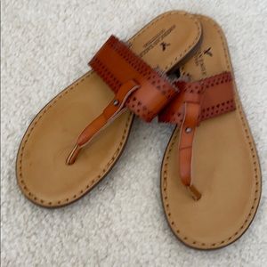 AMERICAN EAGLE SANDALS